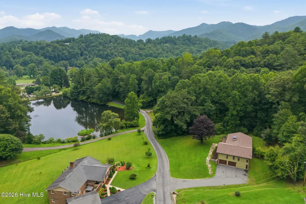 239 Woodland Heights Robbinsville, NC 28771