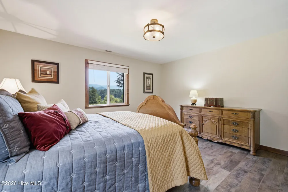 239 Woodland Heights Robbinsville, NC 28771
