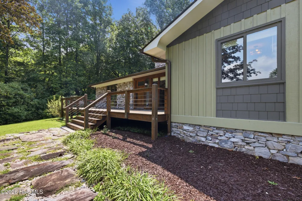 239 Woodland Heights Robbinsville, NC 28771
