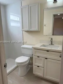 22 SE 3rd Ter #2 Dania Beach, FL 33004