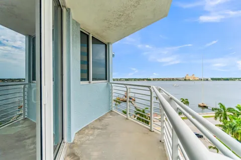 1551 FLAGLER DRIVE #817