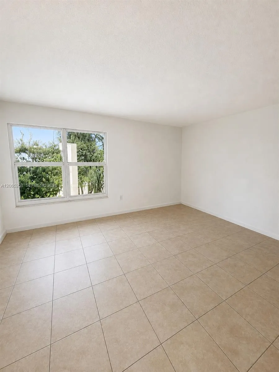 555 NE 123rd St #215-D North Miami, FL 33161