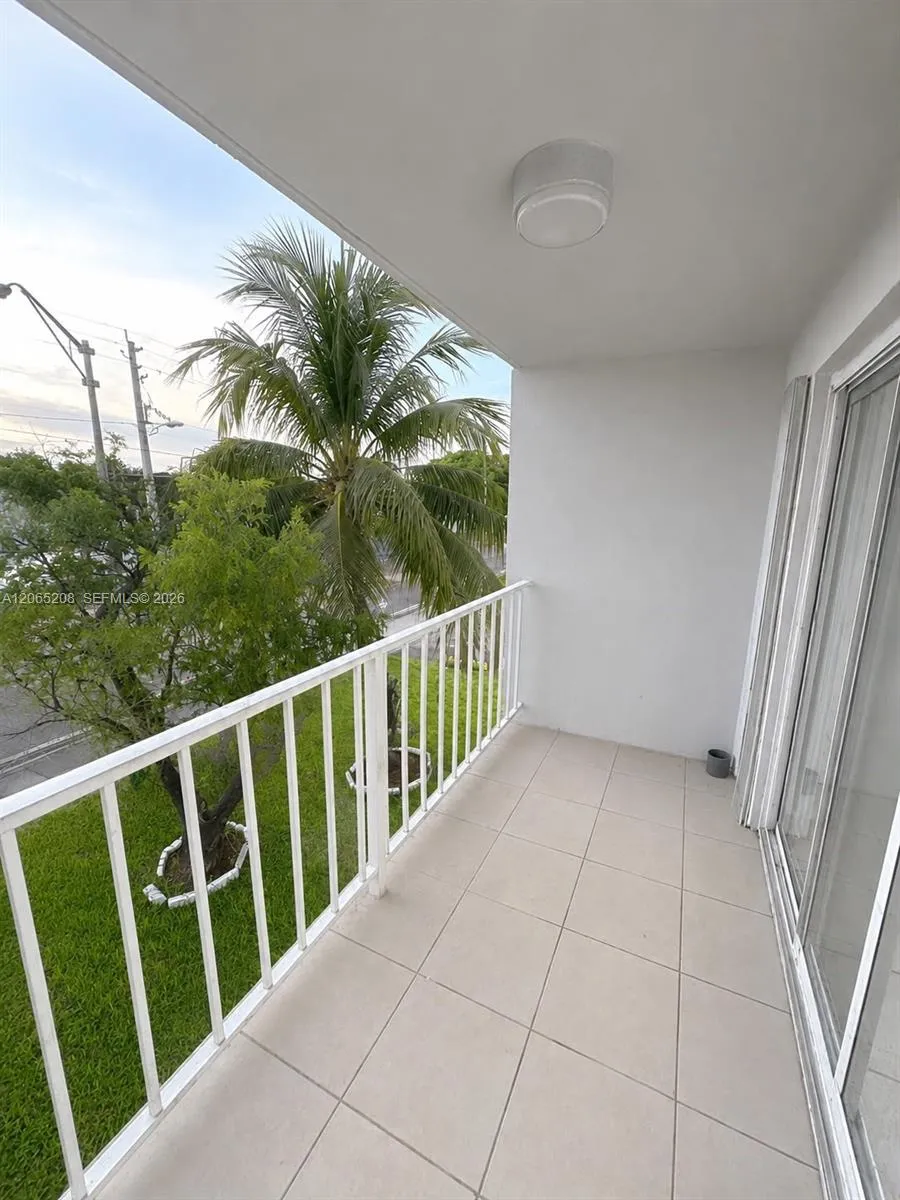 555 NE 123rd St #215-D North Miami, FL 33161