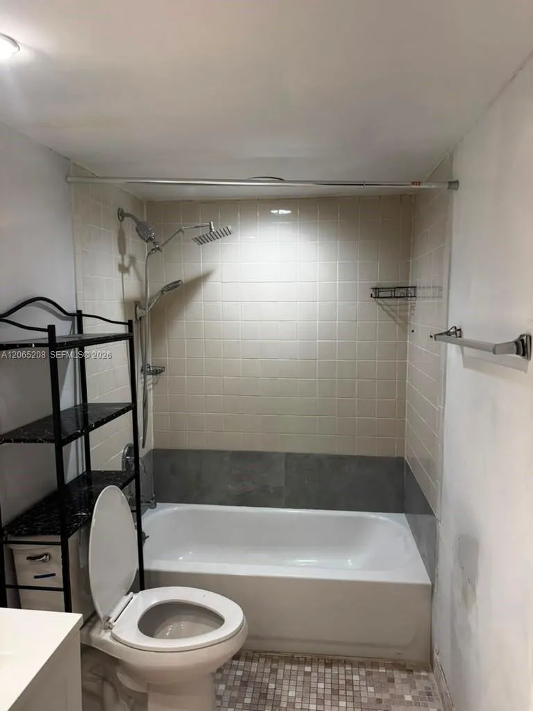555 NE 123rd St #215-D North Miami, FL 33161
