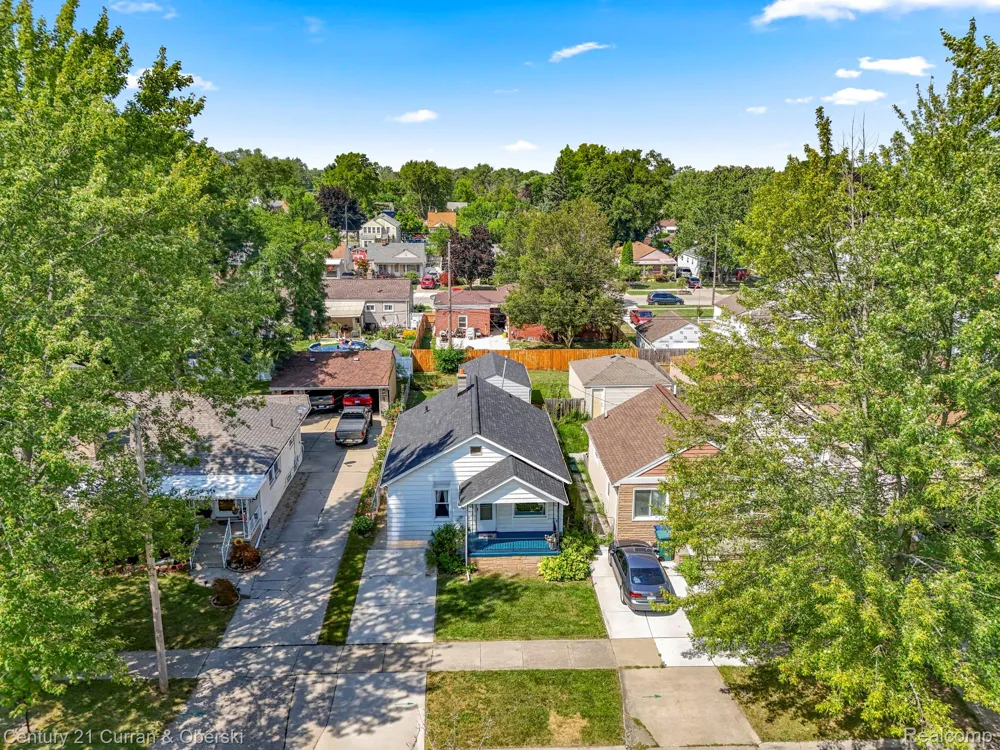 1644 Liberty Avenue Lincoln Park City, MI 48146