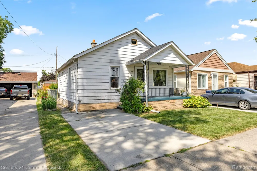 1644 Liberty Avenue Lincoln Park City, MI 48146