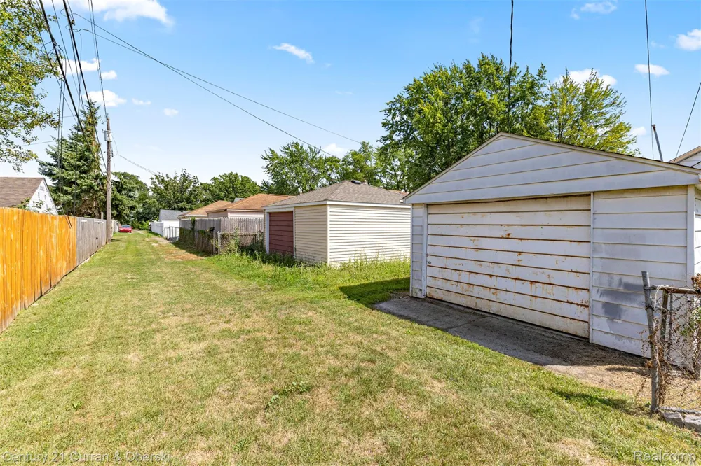 1644 Liberty Avenue Lincoln Park City, MI 48146