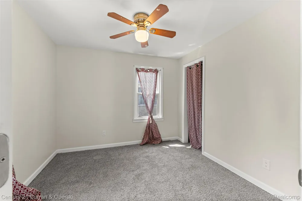 1644 Liberty Avenue Lincoln Park City, MI 48146