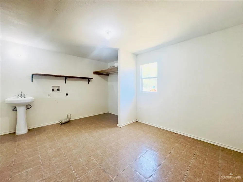 29163 Lincoln Avenue Hargill, TX 78549