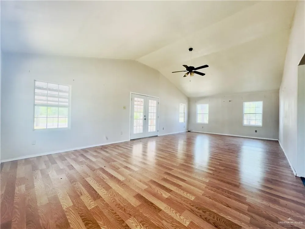 29163 Lincoln Avenue Hargill, TX 78549