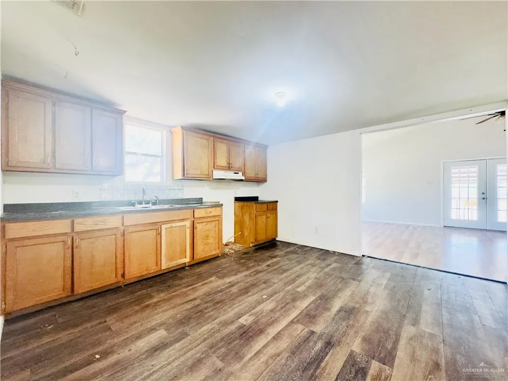 29163 Lincoln Avenue Hargill, TX 78549