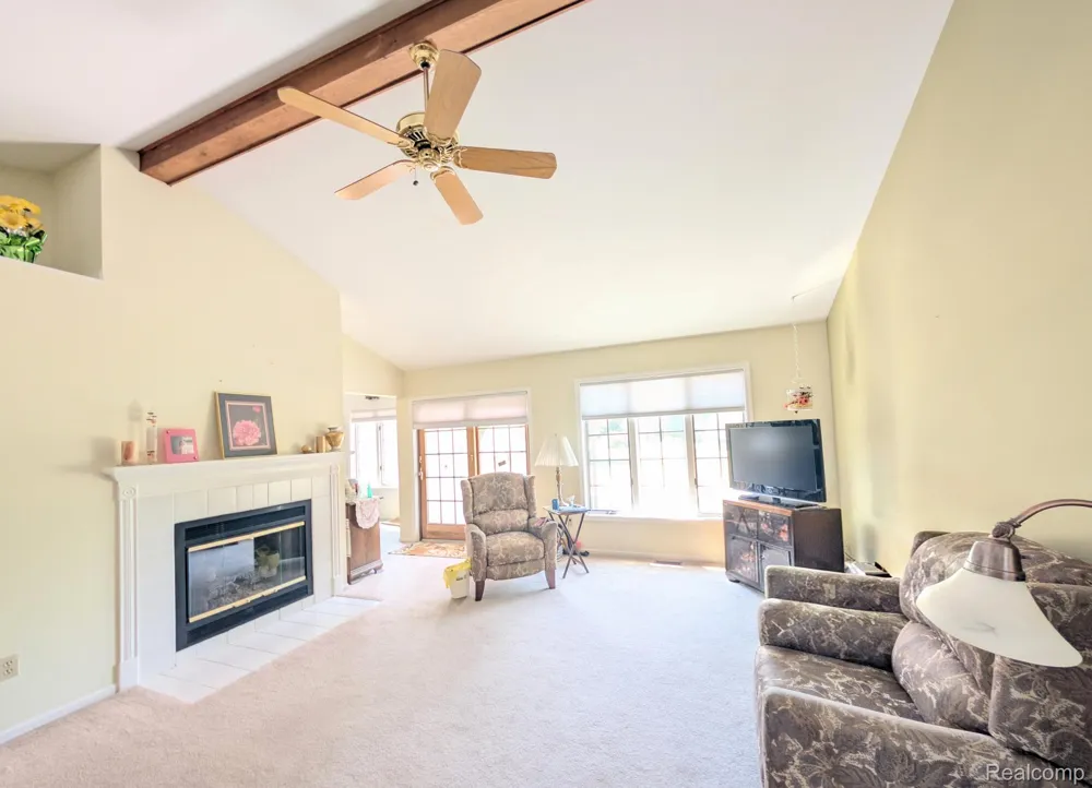 9362 Bennett Lake Road Tyrone Township, MI 48430