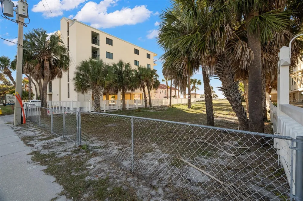 1306 GULF BOULEVARD Indian Rocks Beach, FL 33785