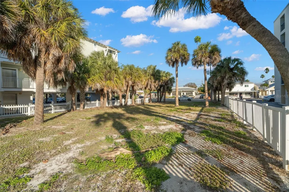 1306 GULF BOULEVARD Indian Rocks Beach, FL 33785