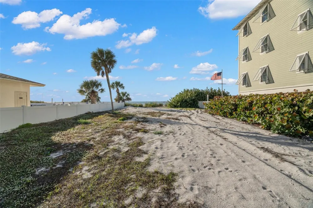 1306 GULF BOULEVARD Indian Rocks Beach, FL 33785
