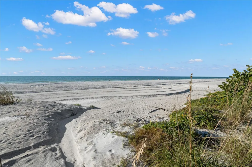 1306 GULF BOULEVARD Indian Rocks Beach, FL 33785