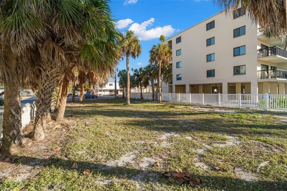 1306 GULF BOULEVARD Indian Rocks Beach, FL 33785