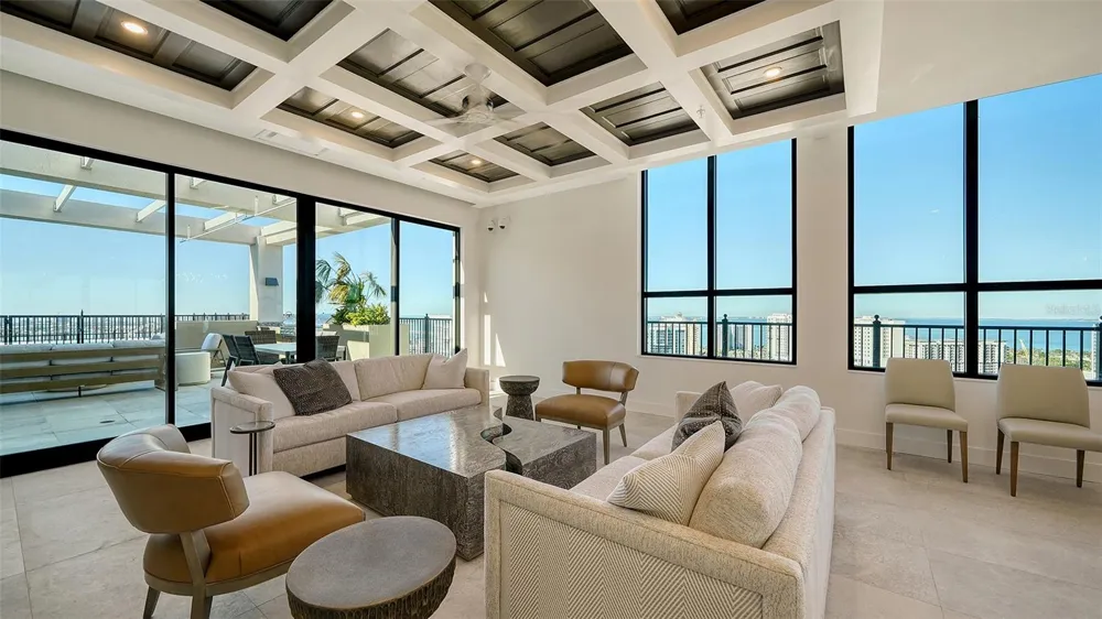 33 S PALM AVENUE #804 Sarasota, FL 34236