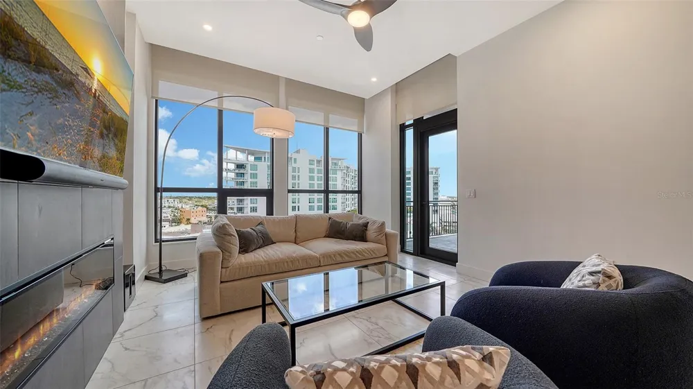 33 S PALM AVENUE #804 Sarasota, FL 34236