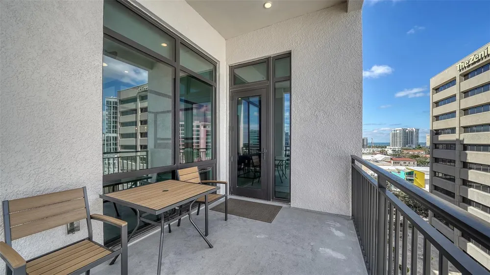 33 S PALM AVENUE #804 Sarasota, FL 34236