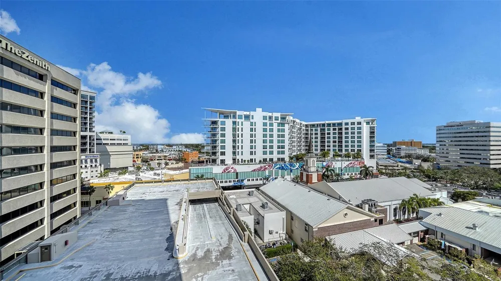 33 S PALM AVENUE #804 Sarasota, FL 34236