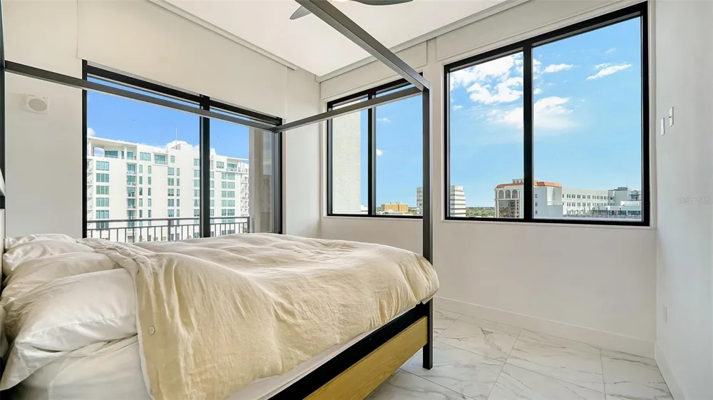 33 S PALM AVENUE #804 Sarasota, FL 34236
