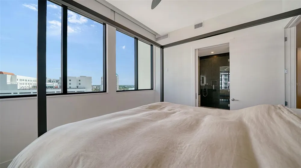 33 S PALM AVENUE #804 Sarasota, FL 34236