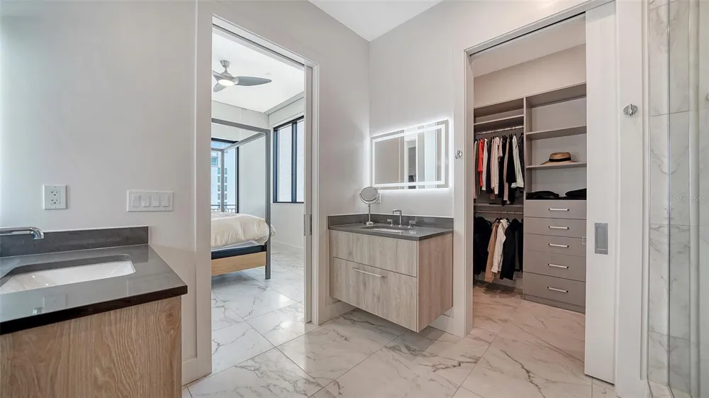 33 S PALM AVENUE #804 Sarasota, FL 34236