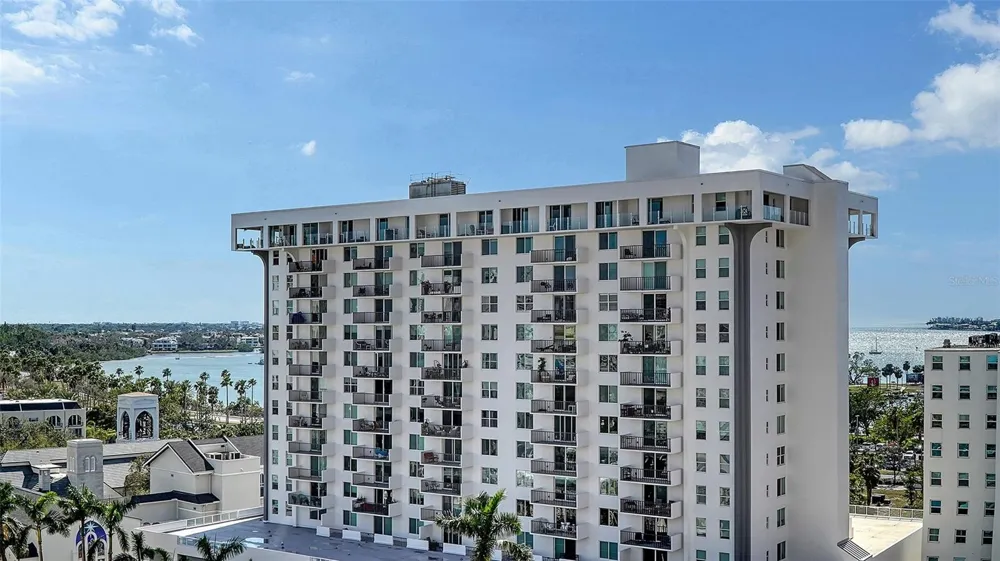33 S PALM AVENUE #804 Sarasota, FL 34236