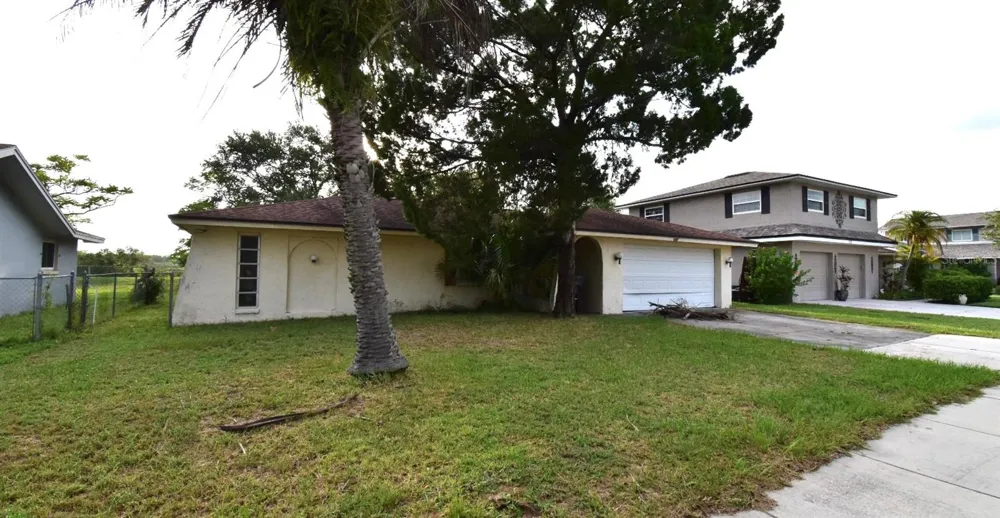 704 LEMONWOOD DRIVE Oldsmar, FL 34677
