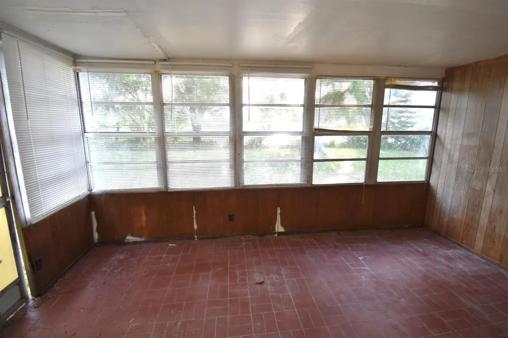 704 LEMONWOOD DRIVE Oldsmar, FL 34677