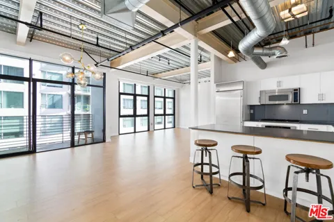 330 W 11th Street