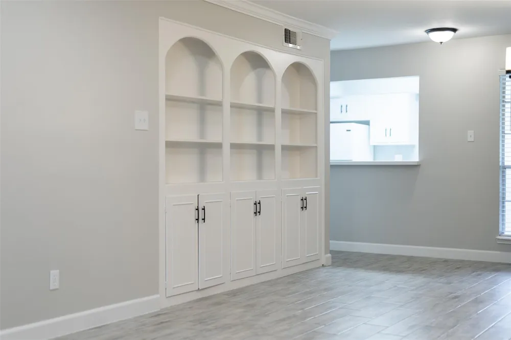 13010 Trail Hollow Drive #3010 Houston, TX 77079