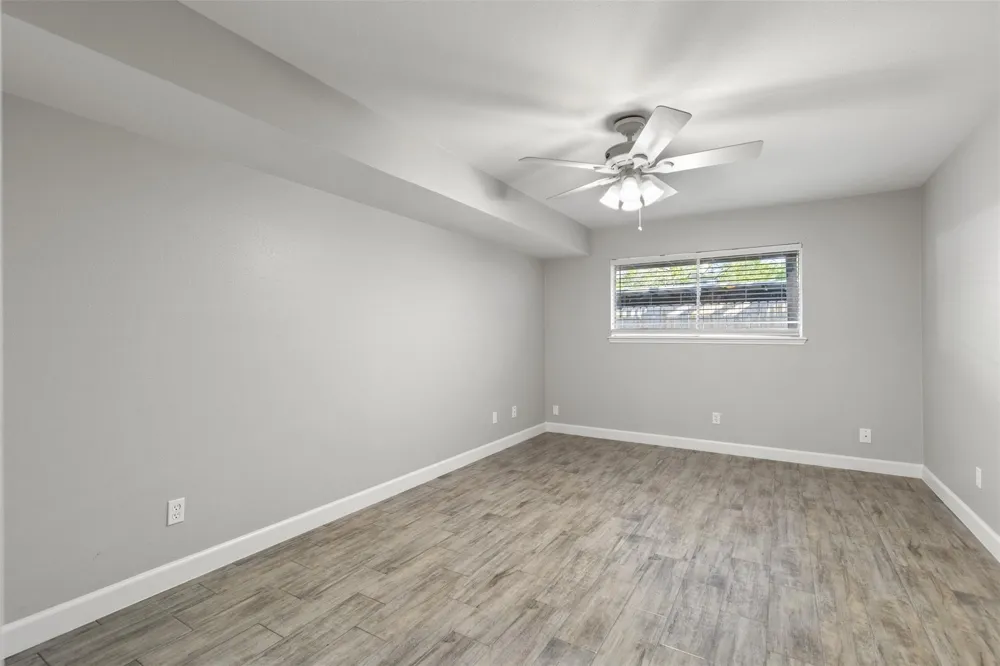 13010 Trail Hollow Drive #3010 Houston, TX 77079