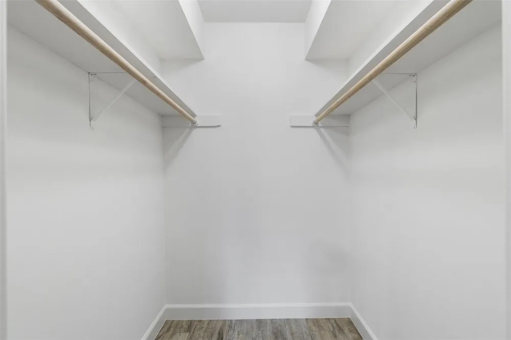 13010 Trail Hollow Drive #3010 Houston, TX 77079