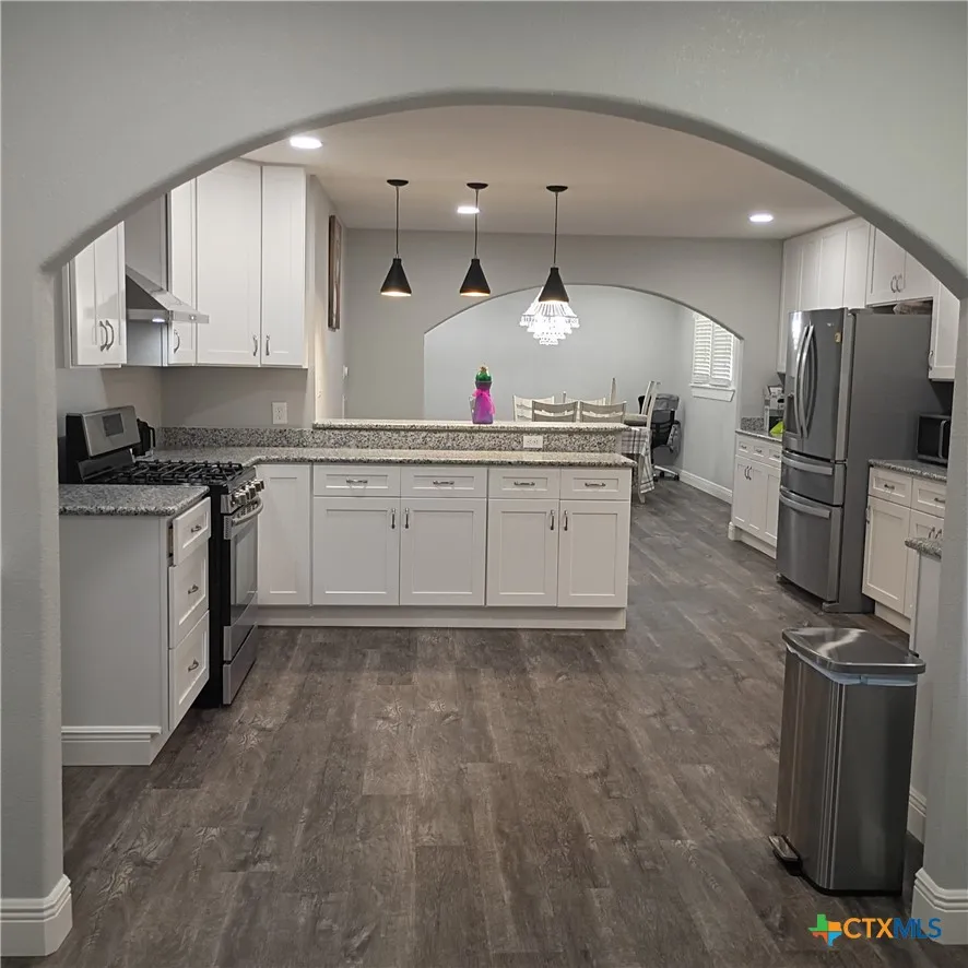 607 E Hamilton Cuero, TX 77954