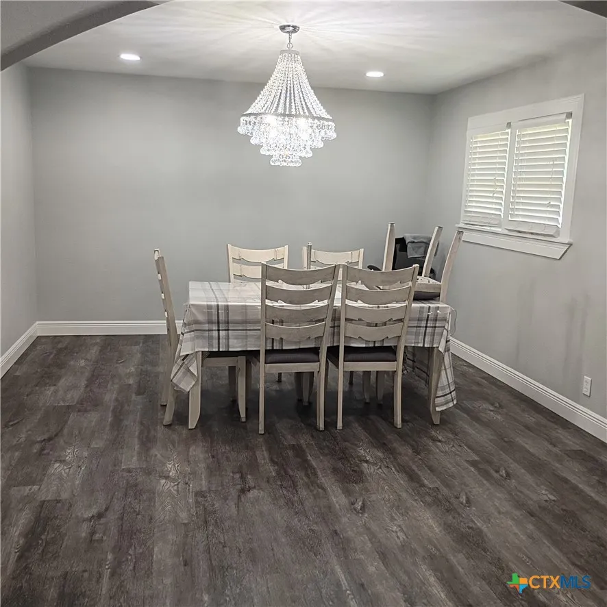 607 E Hamilton Cuero, TX 77954