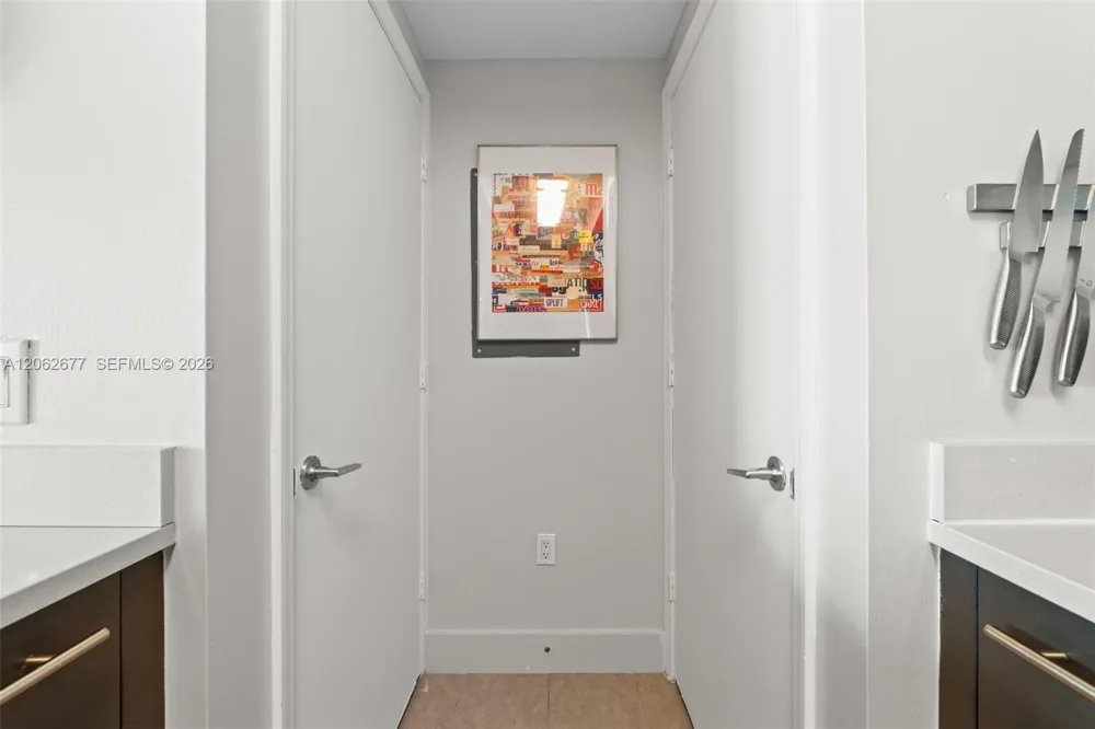 500 Brickell Ave #1405 Miami, FL 33131