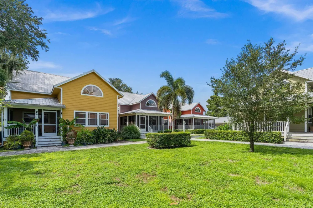 4334 US Highway 441 SE #22 Okeechobee, FL 34974