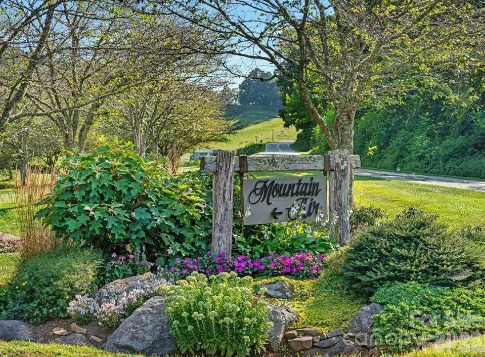 Lot 91 Apple Brandy Way Burnsville, NC 28714
