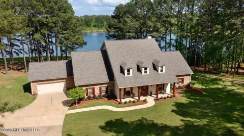 130 Pine Lake Cove