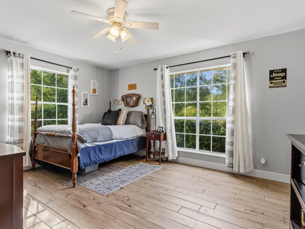 100 E Black Gum Lane Village Mills, TX 77663