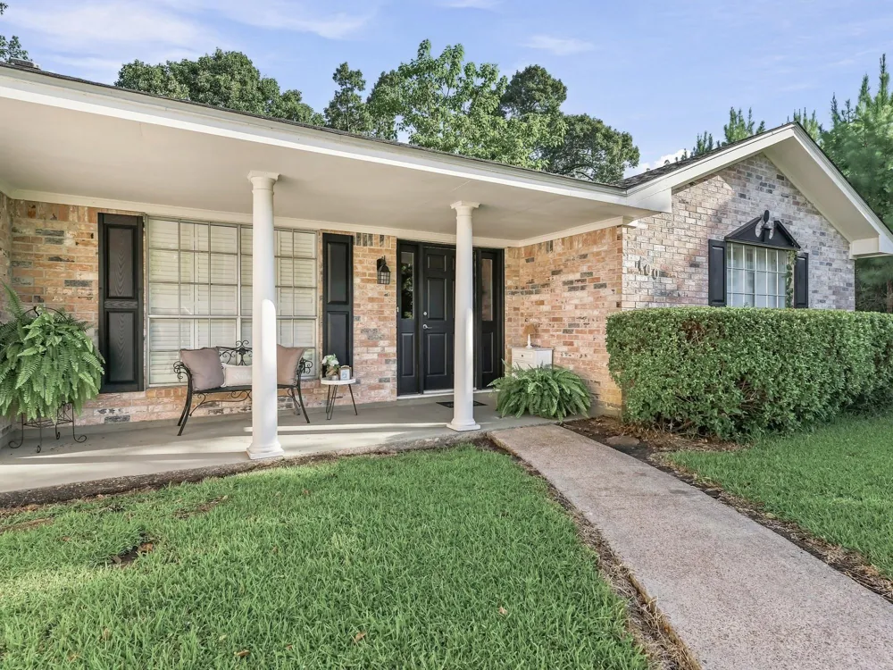100 E Black Gum Lane Village Mills, TX 77663
