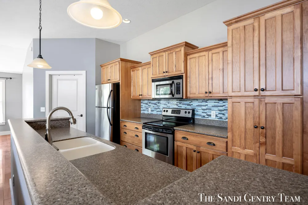 17644 Dustin Drive #16 Spring Lake, MI 49456
