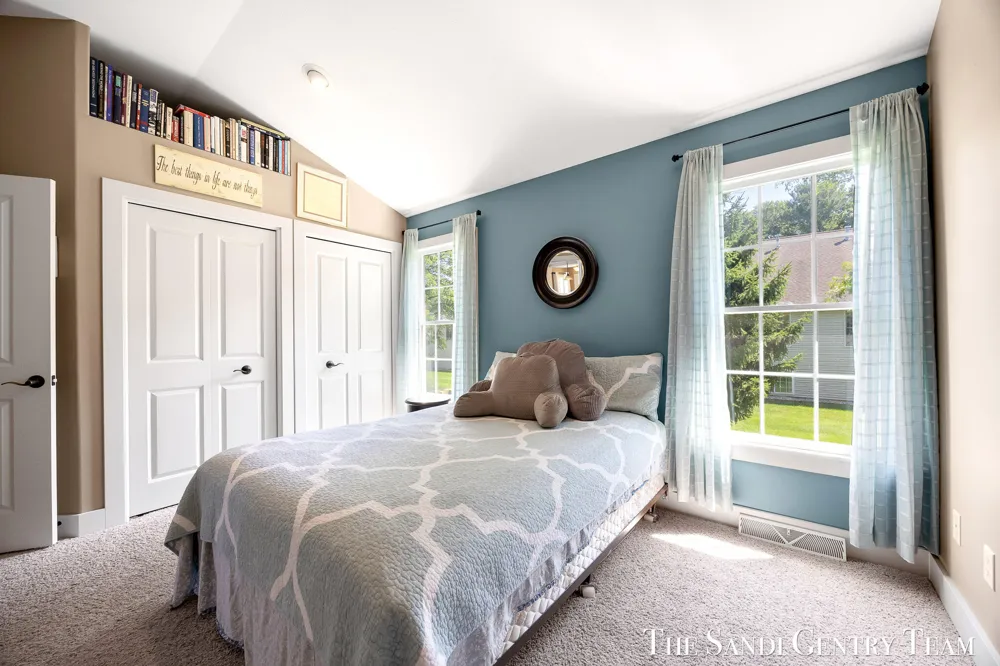 17644 Dustin Drive #16 Spring Lake, MI 49456