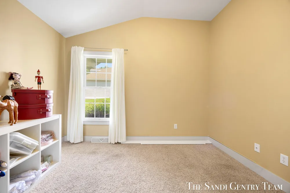 17644 Dustin Drive #16 Spring Lake, MI 49456