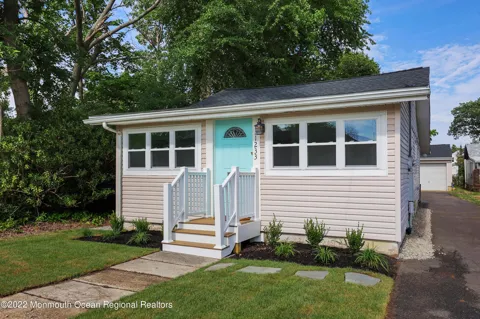 1233 Oakwood Road