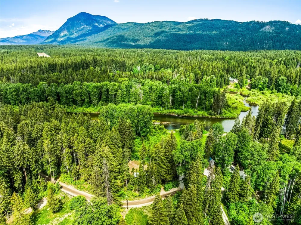 13861 13863 Brae Burn Road Leavenworth, WA 98826