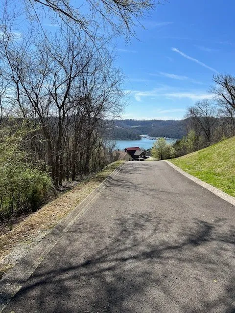 209 Sandgate Dr Smithville, TN 37166