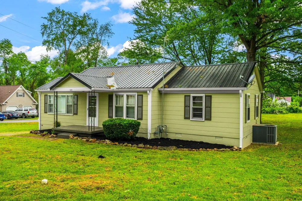 328 Portland Blvd Portland, TN 37148